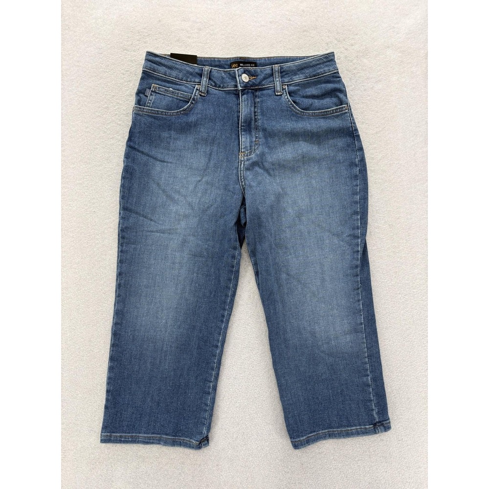 Lee Relaxed Fit Capri Womens 8 Blue Medium Wash Mid Rise Stretch Denim Casual